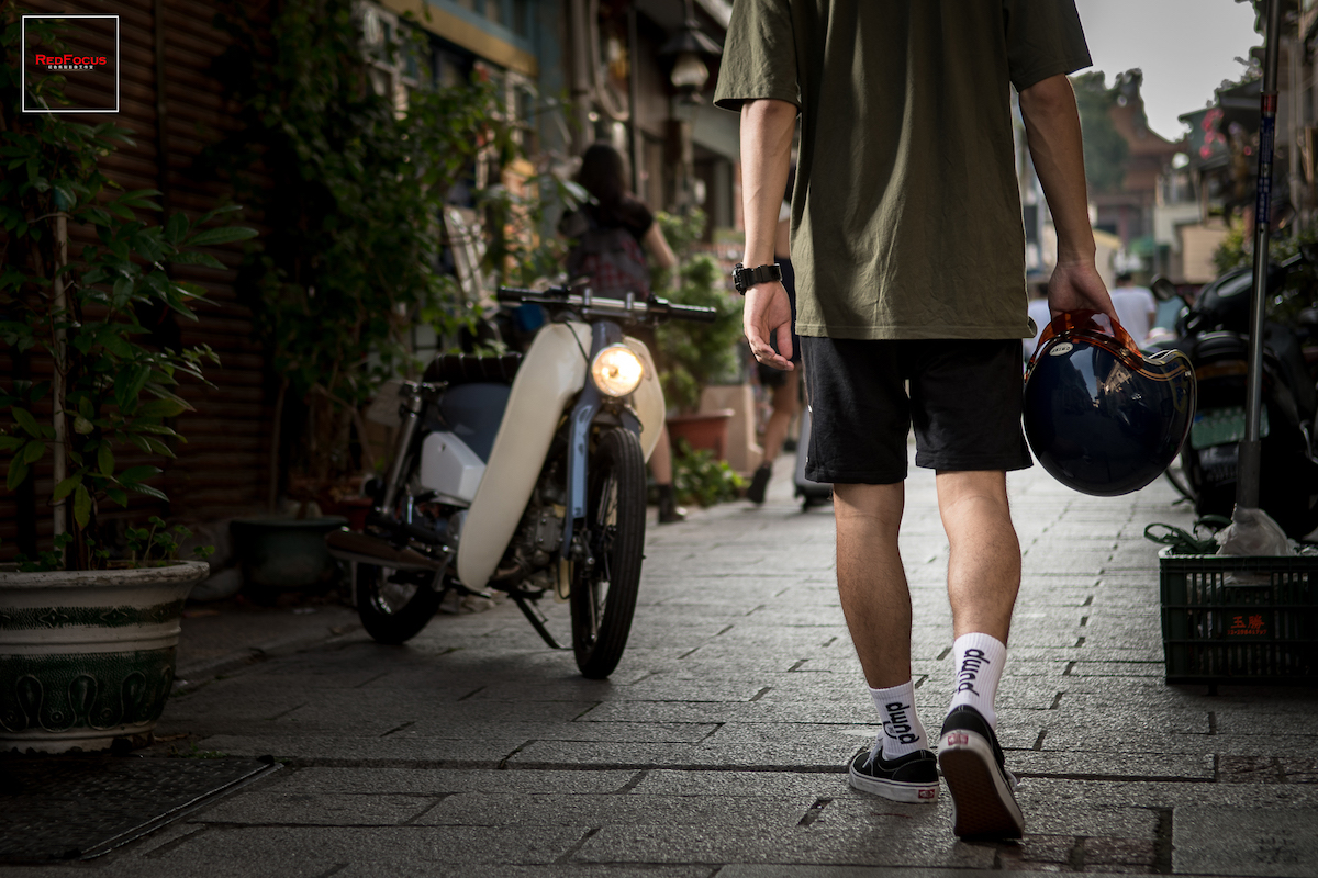 台南車主形象寫真｜
透過專業燈光，勾勒出車主與愛車間的連結，並透過專業鏡頭與商業攝影師的獨到眼光，留下美好的回憶